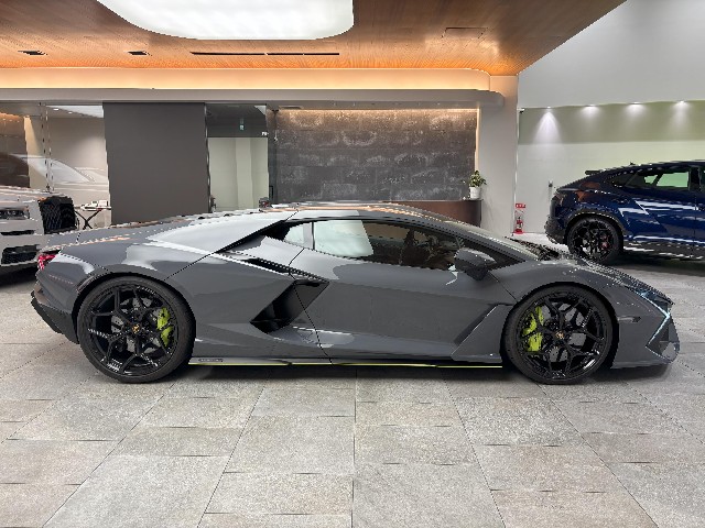 LAMBORGHINI REVUELTO 2024 Image 20