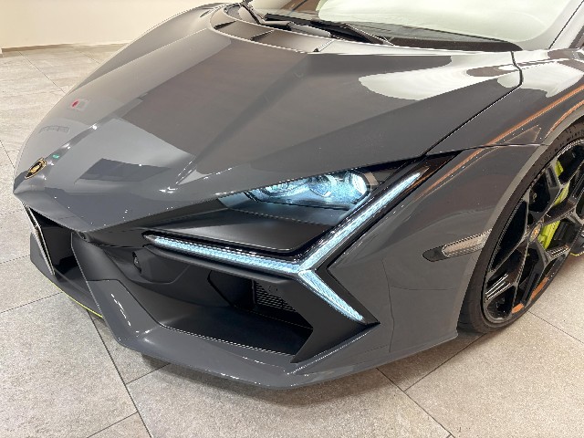LAMBORGHINI REVUELTO 2024 Image 25