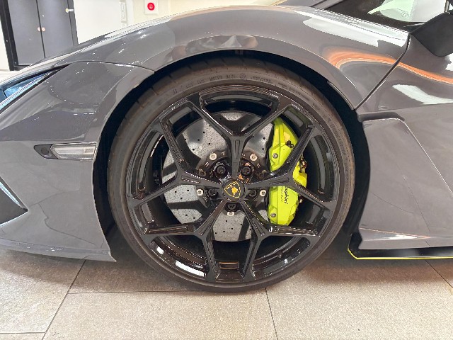 LAMBORGHINI REVUELTO 2024 Image 27