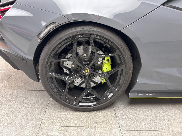 LAMBORGHINI REVUELTO 2024 Image 29