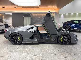 LAMBORGHINI REVUELTO 2024 Image 4