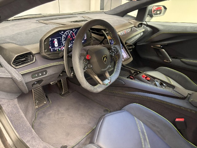 LAMBORGHINI REVUELTO 2024 Image 31