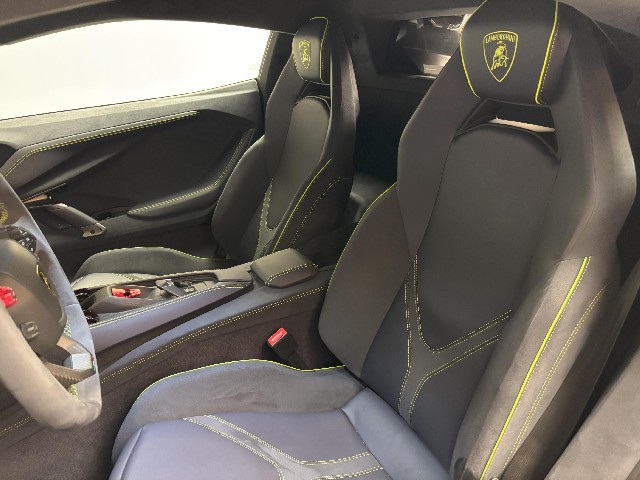 LAMBORGHINI REVUELTO 2024 Image 33