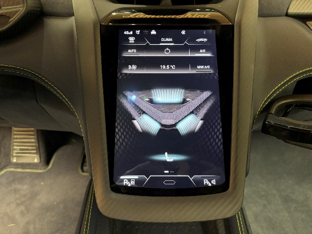 LAMBORGHINI REVUELTO 2024 Image 43