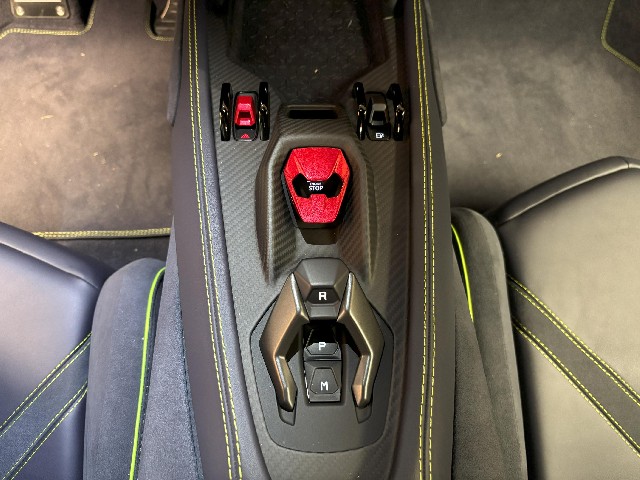 LAMBORGHINI REVUELTO 2024 Image 45