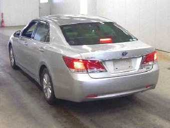 TOYOTA CROWN HYBRID 2015 Image 2