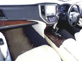 TOYOTA CROWN HYBRID 2015 Image 3