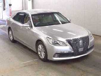 TOYOTA CROWN HYBRID 2015 Image 4