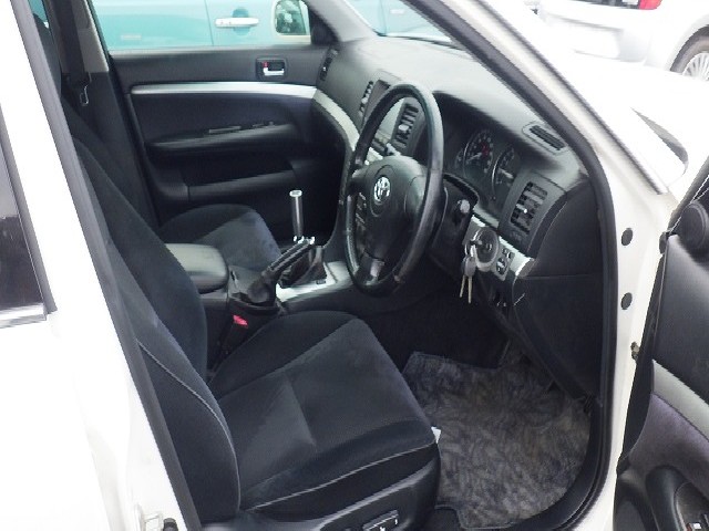 TOYOTA MARK II 2004 Image 21