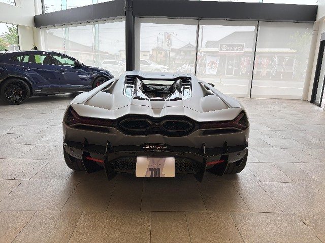 LAMBORGHINI REVUELTO 2025 Image 22