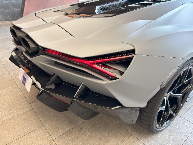 LAMBORGHINI REVUELTO 2025 Image 30