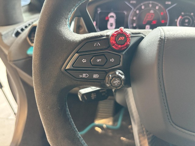 LAMBORGHINI REVUELTO 2025 Image 39