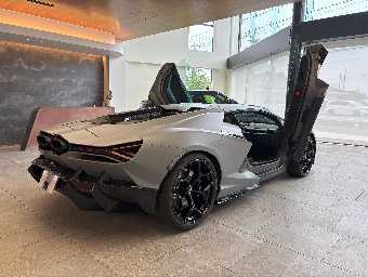 LAMBORGHINI REVUELTO 2025 Image 5