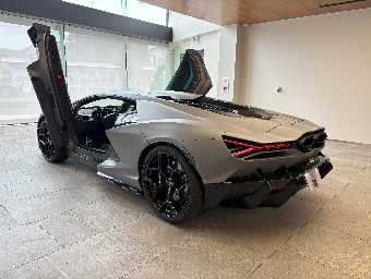 LAMBORGHINI REVUELTO 2025 Image 7