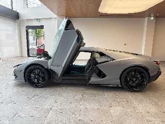LAMBORGHINI REVUELTO 2025 Image 8