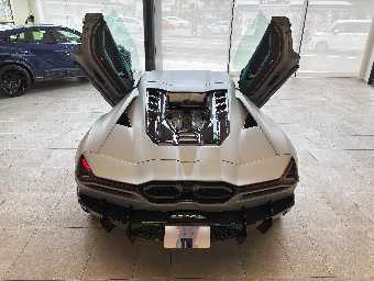 LAMBORGHINI REVUELTO 2025 Image 10