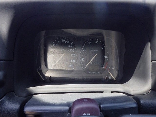 VOLKSWAGEN VENTO 1994 Image 19