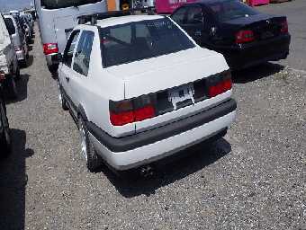 VOLKSWAGEN VENTO 1994 Image 3