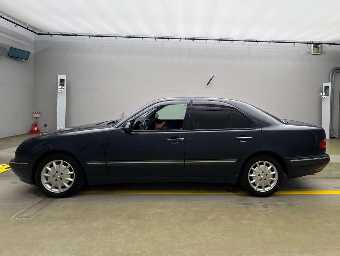 MERCEDES BENZ E CLASS 2002 Image 5