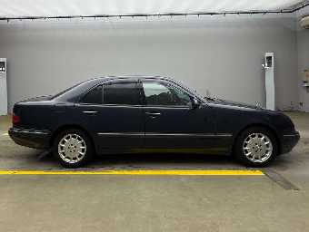 MERCEDES BENZ E CLASS 2002 Image 6