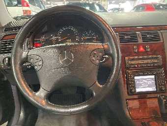 MERCEDES BENZ E CLASS 2002 Image 8