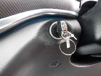 MERCEDES BENZ V CLASS 2018 Image 8