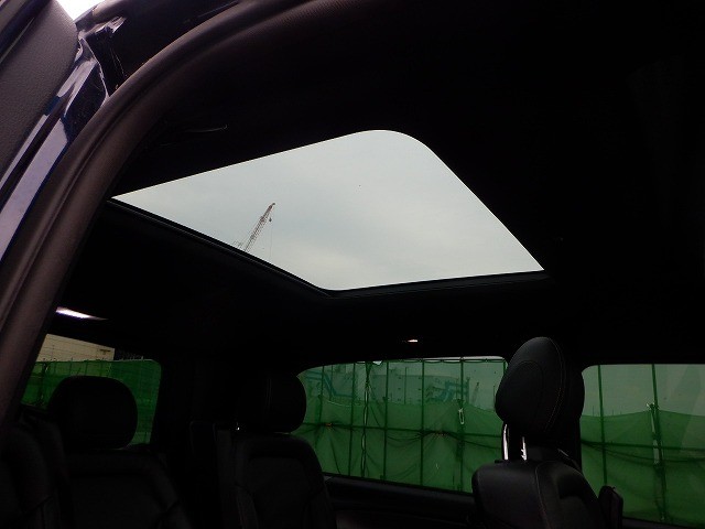 MERCEDES BENZ V CLASS 2018 Image 23