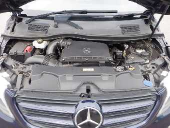 MERCEDES BENZ V CLASS 2018 Image 16