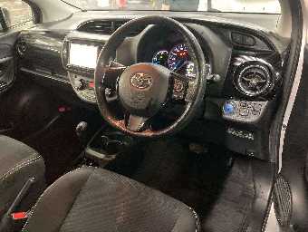 TOYOTA VITZ 2018 Image 7