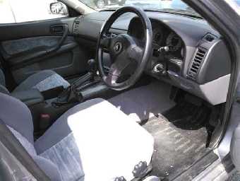 NISSAN SKYLINE 2000 Image 3
