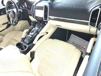 PORSCHE CAYENNE 2016 Image 5