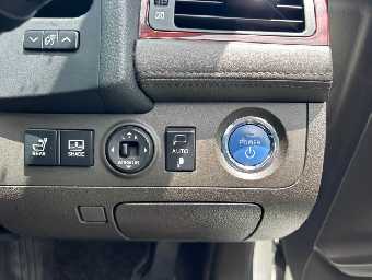 TOYOTA CROWN HYBRID 2012 Image 23