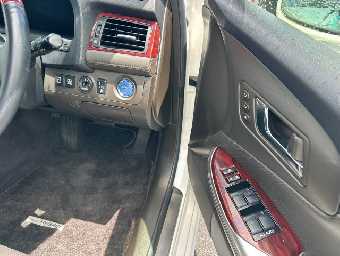 TOYOTA CROWN HYBRID 2012 Image 27