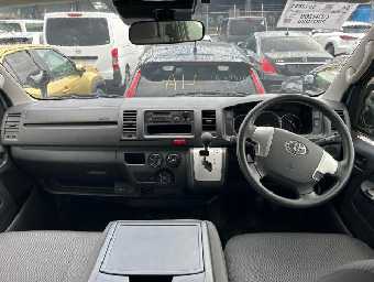 TOYOTA REGIUSACE 2019 Image 9