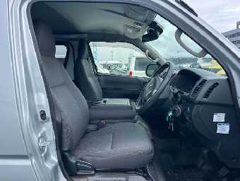 TOYOTA REGIUSACE 2019 Image 10