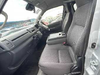 TOYOTA REGIUSACE 2019 Image 11
