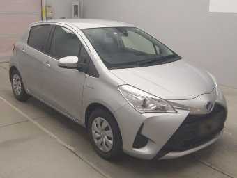 TOYOTA VITZ 2020 Image 3