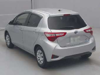 TOYOTA VITZ 2019 Image 4
