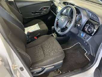 TOYOTA VITZ 2019 Image 7