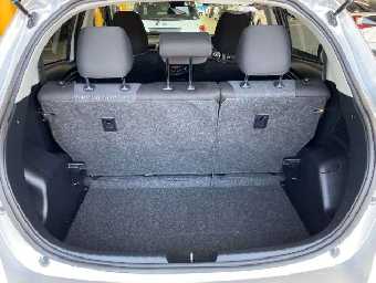 TOYOTA VITZ 2019 Image 9