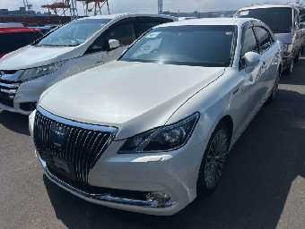 TOYOTA CROWN MAJESTA 2014 Image 1