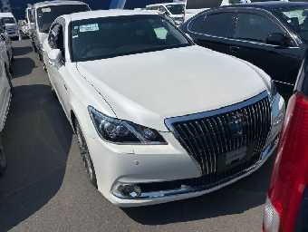 TOYOTA CROWN MAJESTA 2014 Image 2