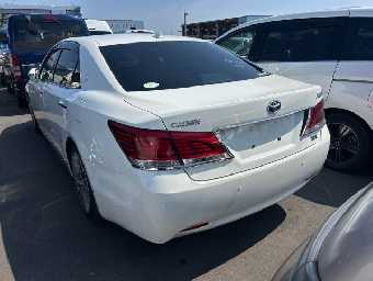 TOYOTA CROWN MAJESTA 2014 Image 3