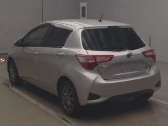 TOYOTA VITZ 2018 Image 4