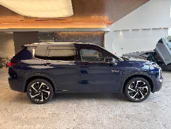 MITSUBISHI OUTLANDER PHEV 2024 Image 4