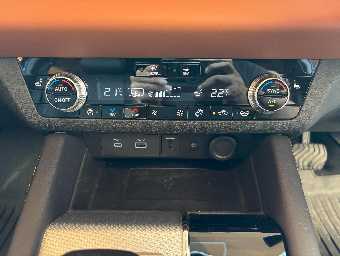 MITSUBISHI OUTLANDER PHEV 2024 Image 37