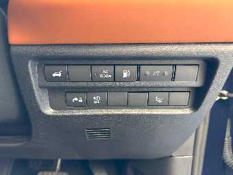 MITSUBISHI OUTLANDER PHEV 2024 Image 40