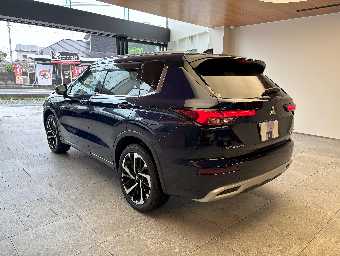 MITSUBISHI OUTLANDER PHEV 2024 Image 7