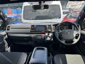 TOYOTA REGIUSACE 2019 Image 10