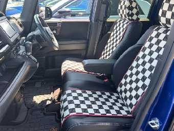 HONDA N-BOX CUSTOM 2020 Image 9